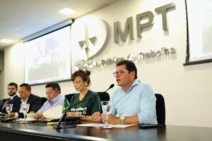 Projeto-piloto-de-aterro-sanitario-em-Iranduba-e-apresentado-pela-Sedurb