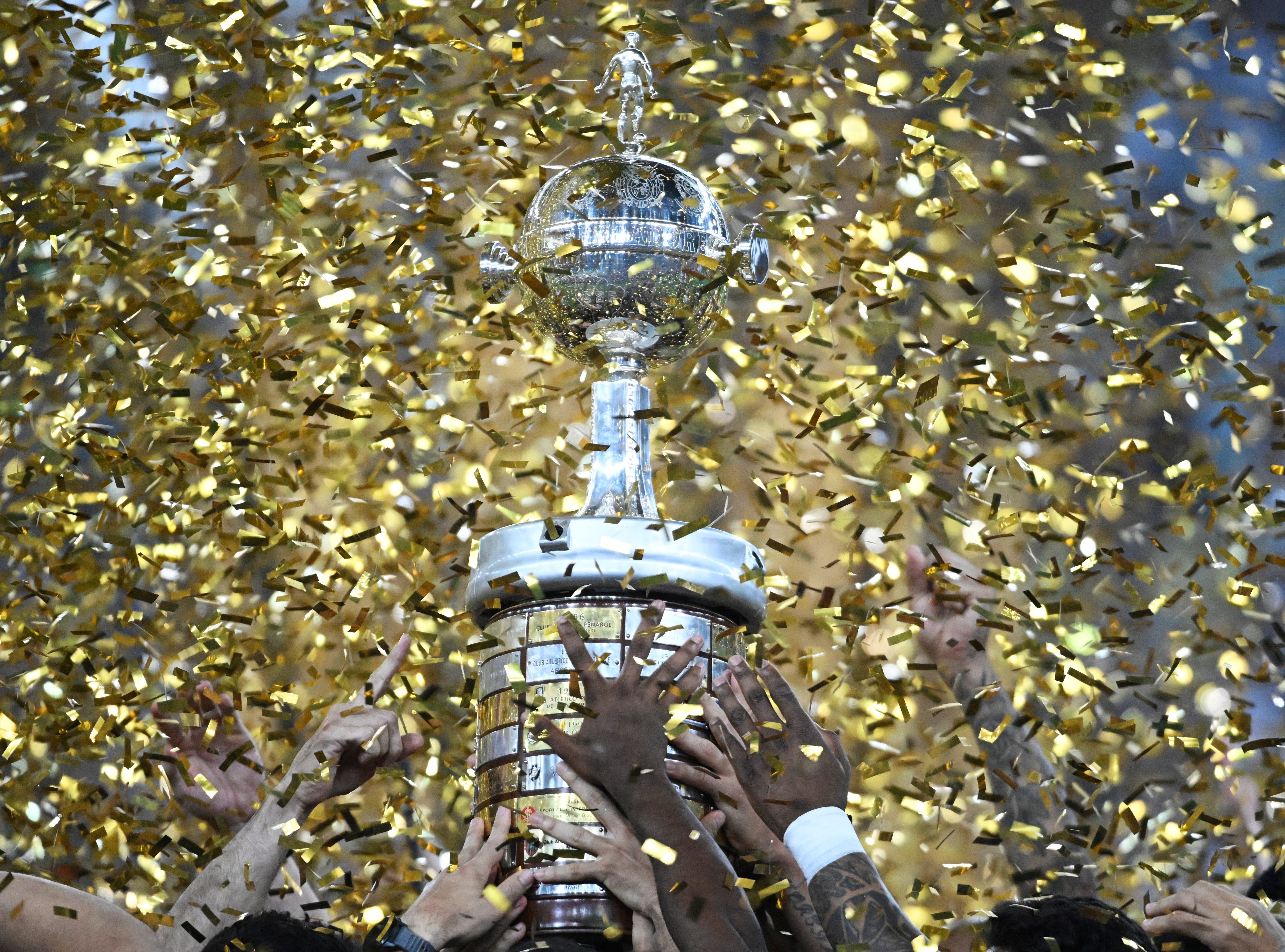 Quartas da Libertadores 2025: datas, horários e onde assistir aos jogos com Flamengo, Palmeiras e São Paulo