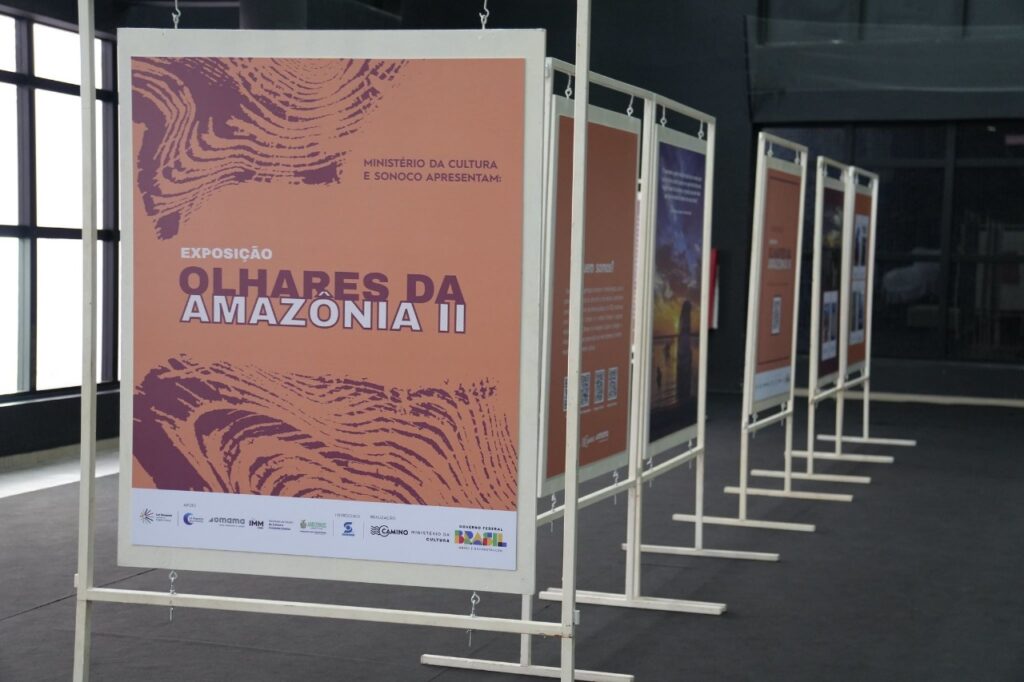 Cartaz da exposição Olhares da Amazônia 2 no Centro Cultural dos Povos da Amazônia