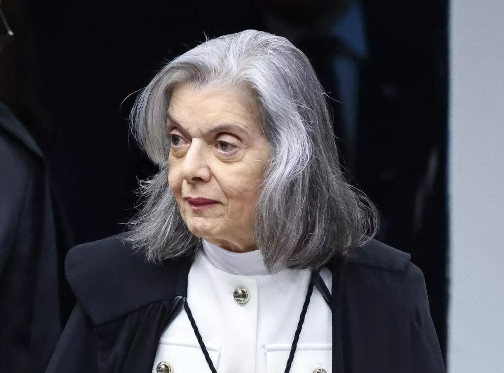 Ministra Cármen Lúcia, do STF, durante sessão no Supremo Tribunal Federal, em Brasília.