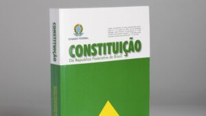Capa da Constituição da República Federativa do Brasil, edição do Senado Federal.