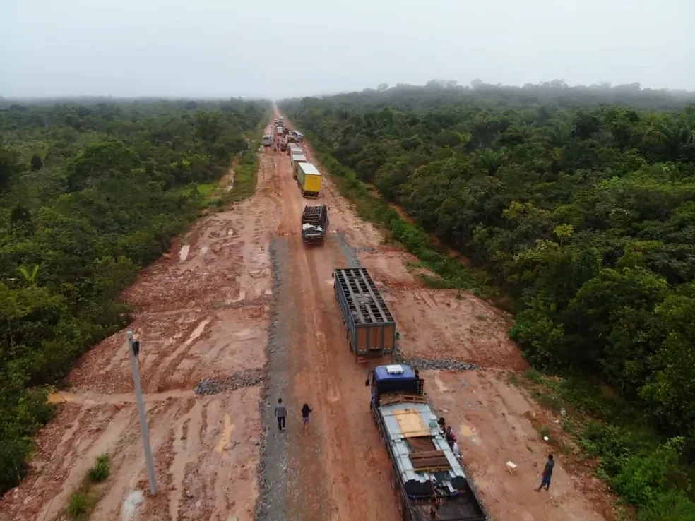 Trecho não pavimentado da BR-319 entre Manaus e Porto Velho