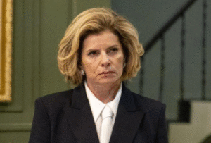 Colagem com Odete Roitman, personagem da novela “Vale Tudo”, e Tiago Leifert, apresentador do “The Voice” no SBT.