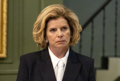 Colagem com Odete Roitman, personagem da novela “Vale Tudo”, e Tiago Leifert, apresentador do “The Voice” no SBT.