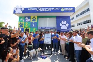 Governador Wilson Lima inaugura hospital público veterinário em Manaus com atendimento gratuito para cães e gatos.