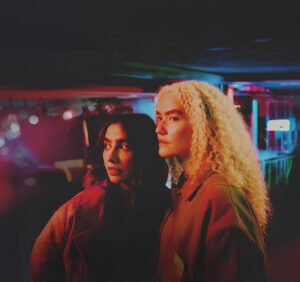 Duo ANAVITÓRIA se apresenta em show da Turnê das Esquinas, que chega a Manaus em novembro.