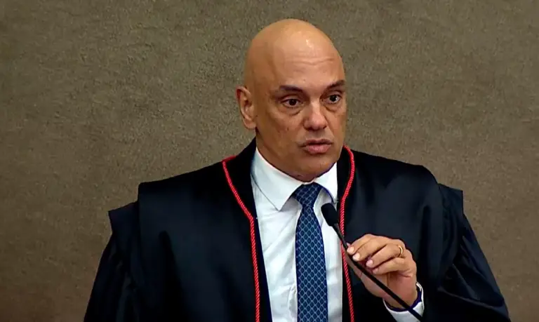 Ministro Alexandre de Moraes durante sessão do Supremo Tribunal Federal