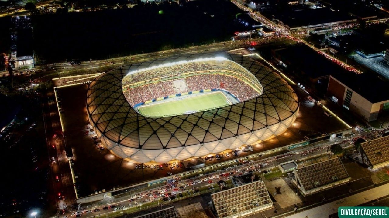 Vista aérea da Arena da Amazônia, em Manaus, que está entre as candidatas para sediar a Supercopa do Brasil 2026, entre Flamengo e Corinthians.