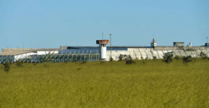 Vista externa da Papudinha, unidade da Polícia Militar no Distrito Federal onde Jair Bolsonaro foi transferido após decisão do STF