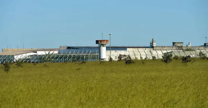 Vista externa da Papudinha, unidade da Polícia Militar no Distrito Federal onde Jair Bolsonaro foi transferido após decisão do STF