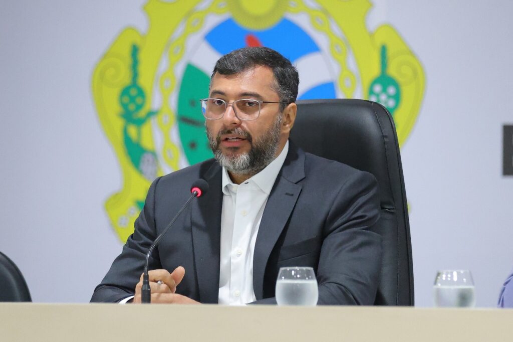 Governador Wilson Lima durante anúncio de que não disputará o Senado e permanecerá no cargo até 2027