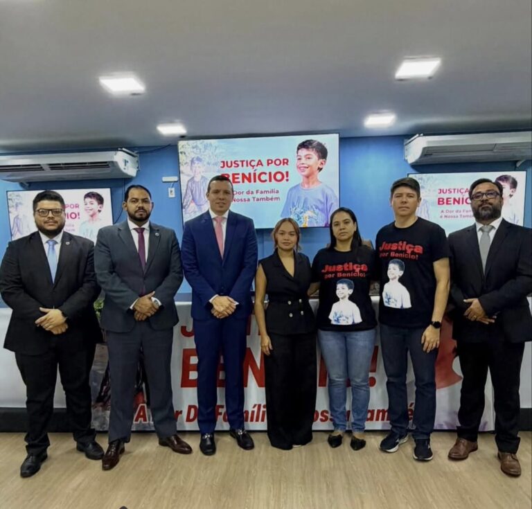 advogados e familiares pedem justiça no caso Benício em Manaus