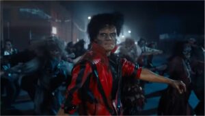 cena do filme Michael com personagem inspirado em Michael Jackson