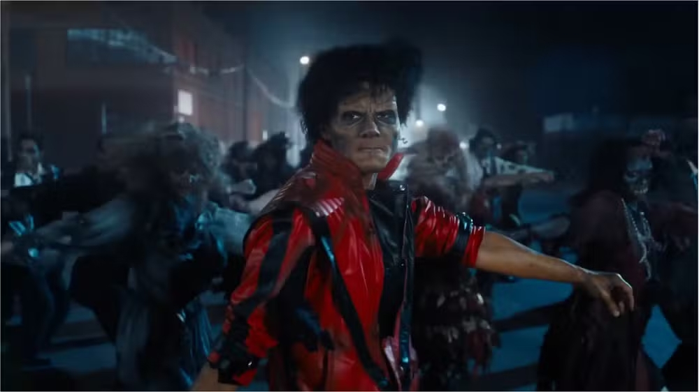 cena do filme Michael com personagem inspirado em Michael Jackson