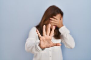 Aleam aprova lei que obriga agressores a pagar despesas de vítimas de violência doméstica