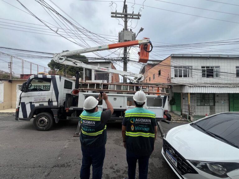 Ageman e ManausLuz discutem QR Code em postes de iluminação pública em Manaus