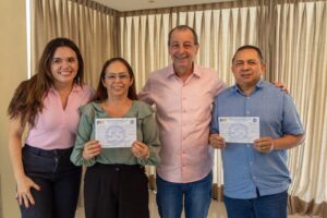 Prefeitos se filiam ao PSD de Omar Aziz durante evento de fortalecimento político no Amazonas