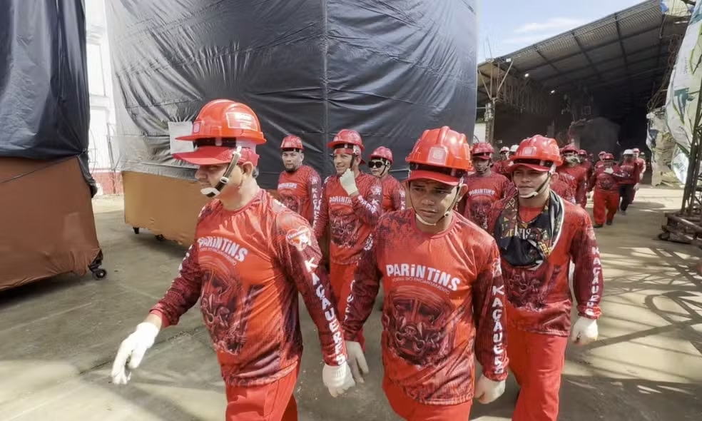 Boi Garantido antecipa traslado de alegorias para o Festival de Parintins no Bumbódromo