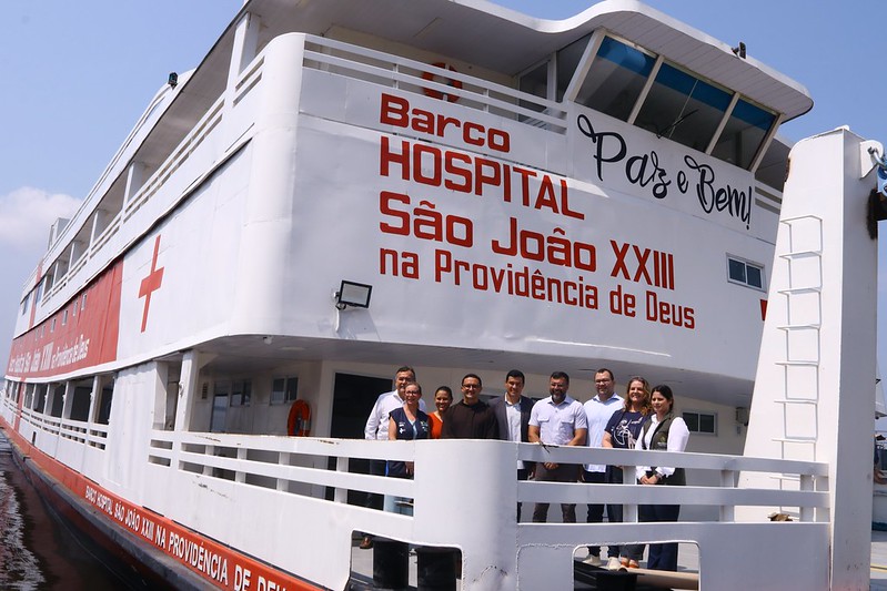 Barco Hospital São João XXIII que realizará atendimentos gratuitos em Beruri