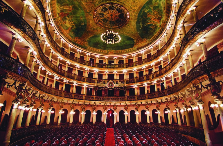 Vista interna do Teatro Amazonas, em Manaus, reconhecido pela Unesco como Patrimônio Mundial da Humanidade.