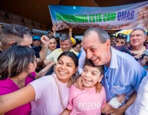 Omar Aziz durante agenda política no Amazonas, onde apresentou propostas para educação, como novas escolas, ensino integral e valorização dos professores.