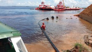 Instalação da Infovia 5 no Rio Madeira para ampliar o acesso à internet no Amazonas e em Rondônia.