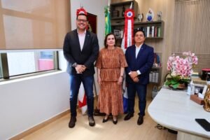Yara Lins recebe representantes da Suframa no TCE-AM