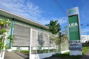 Prédio da UEA em Manaus; Vestibular e SIS 2026 da UEA oferecem 5.062 vagas e novos cursos no interior do Amazonas.