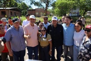 Omar Aziz participa de encontro com moradores e lideranças em Caapiranga para apresentar propostas de ampliação da saúde no município.