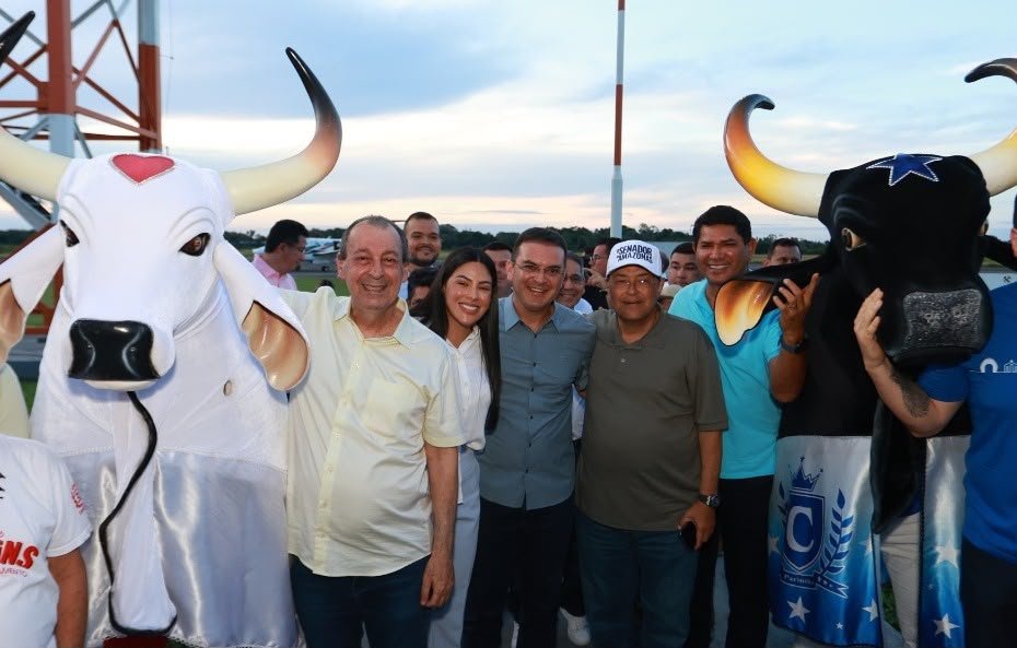 Omar Aziz durante agenda política no Amazonas antes do início oficial da campanha eleitoral.
