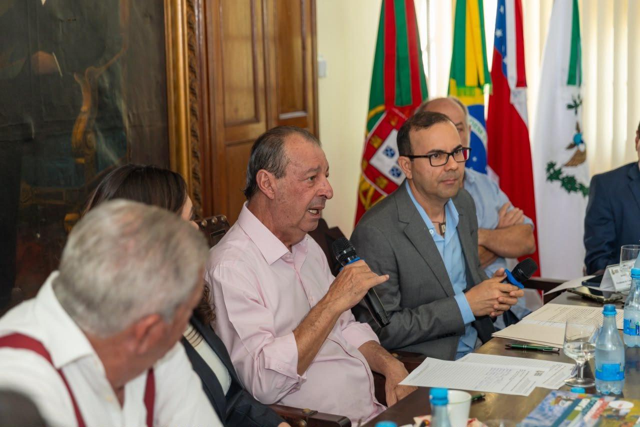 Candidato ao Governo do Amazonas, Omar Aziz participou de reunião na Associação Comercial do Amazonas (ACA), onde discutiu crédito, logística, desburocratização e os impactos da Reforma Tributária no setor comercial.