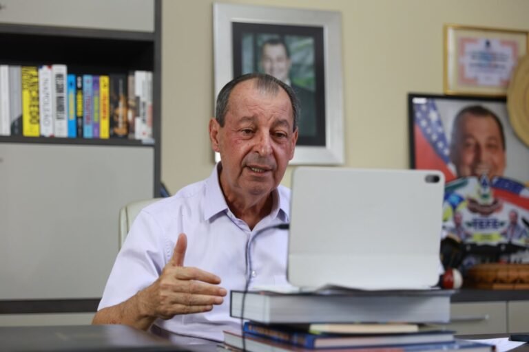 Omar Aziz durante entrevista sobre a PEC que prevê o fim da escala 6x1