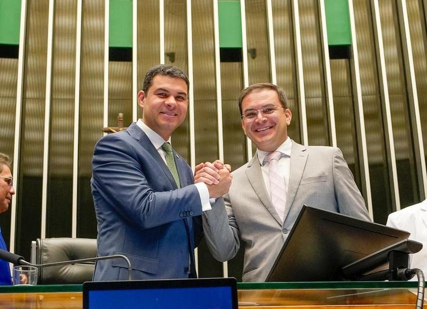 Prefeito Mateus Assayag participa de sessão em homenagem ao Festival de Parintins na Câmara dos Deputados.
