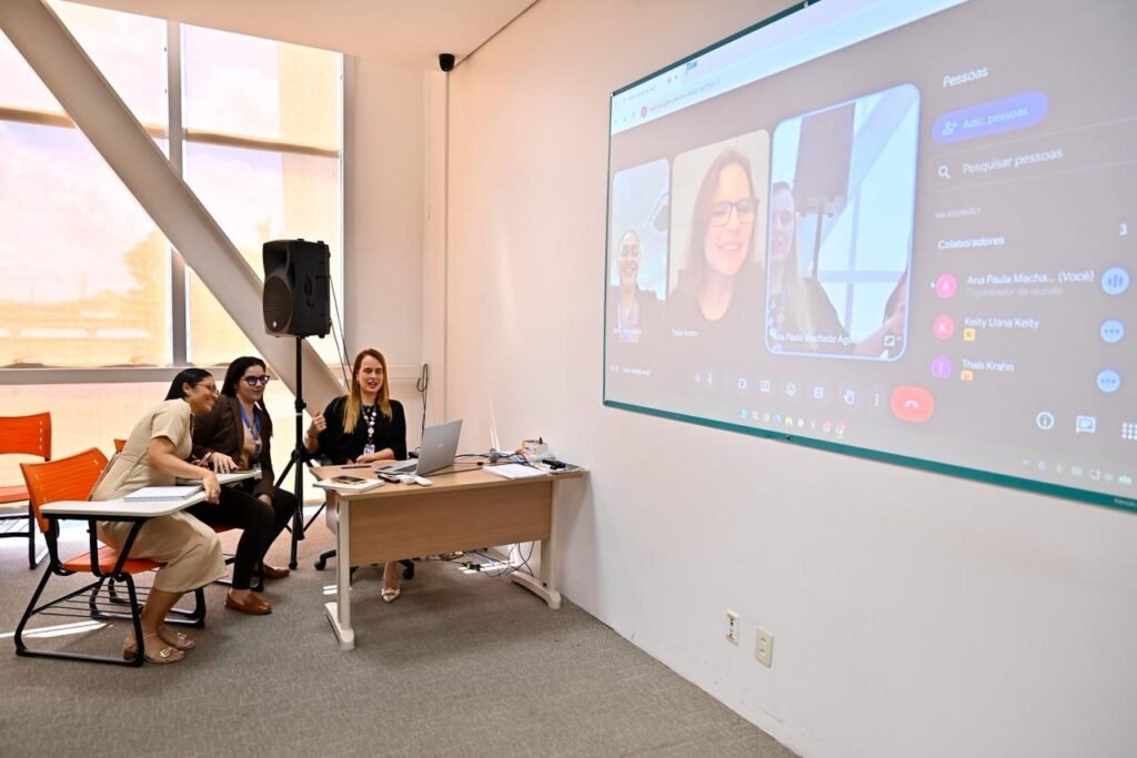 Equipe da Ouvidoria da Mulher do TCE-AM participa de reunião virtual com representantes de tribunais de outros estados.