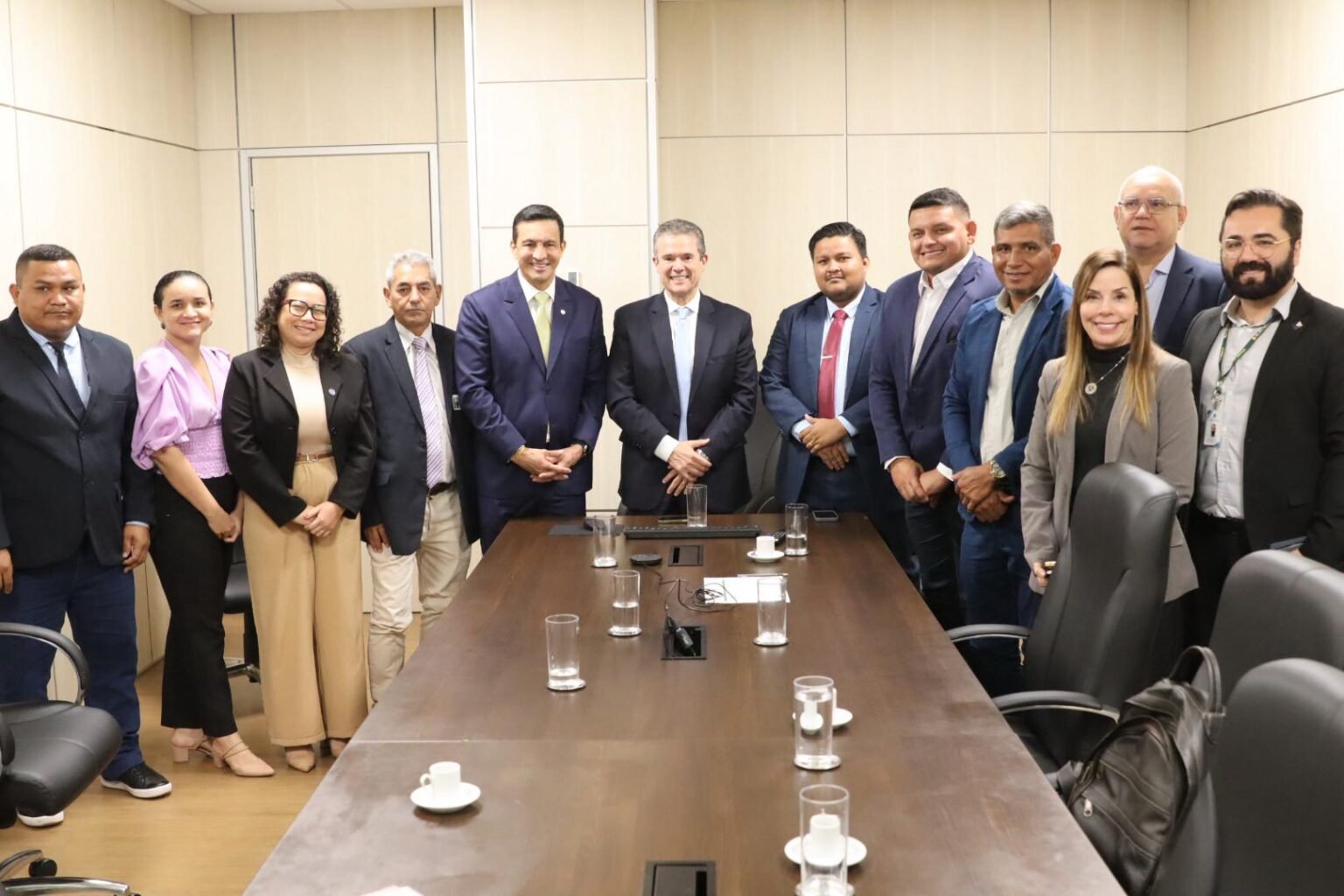 Sidney Leite em reunião sobre Seguro-Defeso e direitos dos pescadores do Amazonas