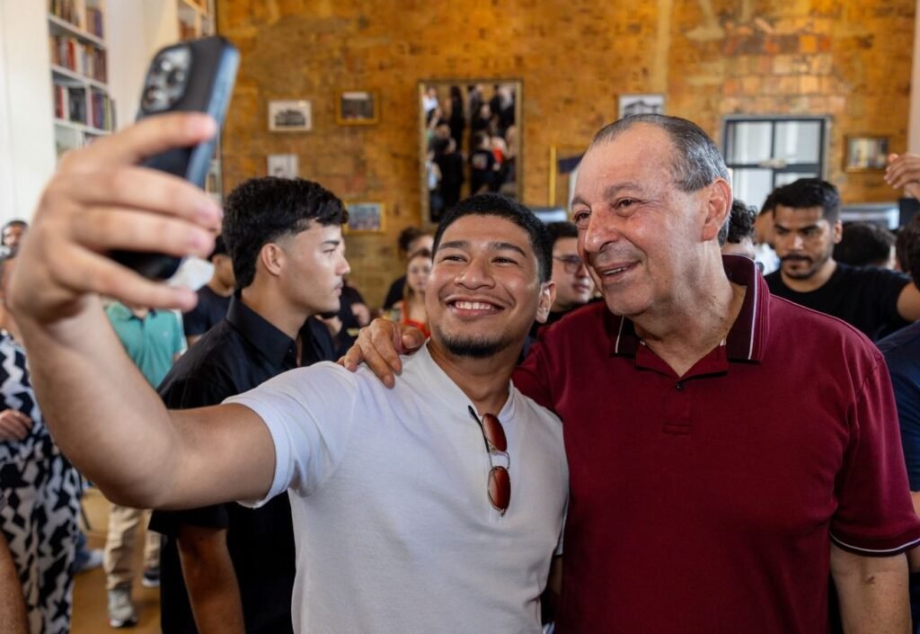 Omar Aziz apresenta propostas de estágio remunerado e qualificação profissional para jovens do Amazonas