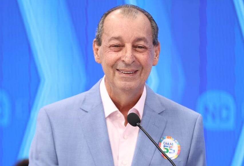 Omar Aziz durante debate eleitoral da TV Norte Amazonas em 2026