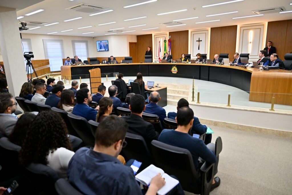 Sessão do Tribunal Pleno do Tribunal de Contas do Amazonas